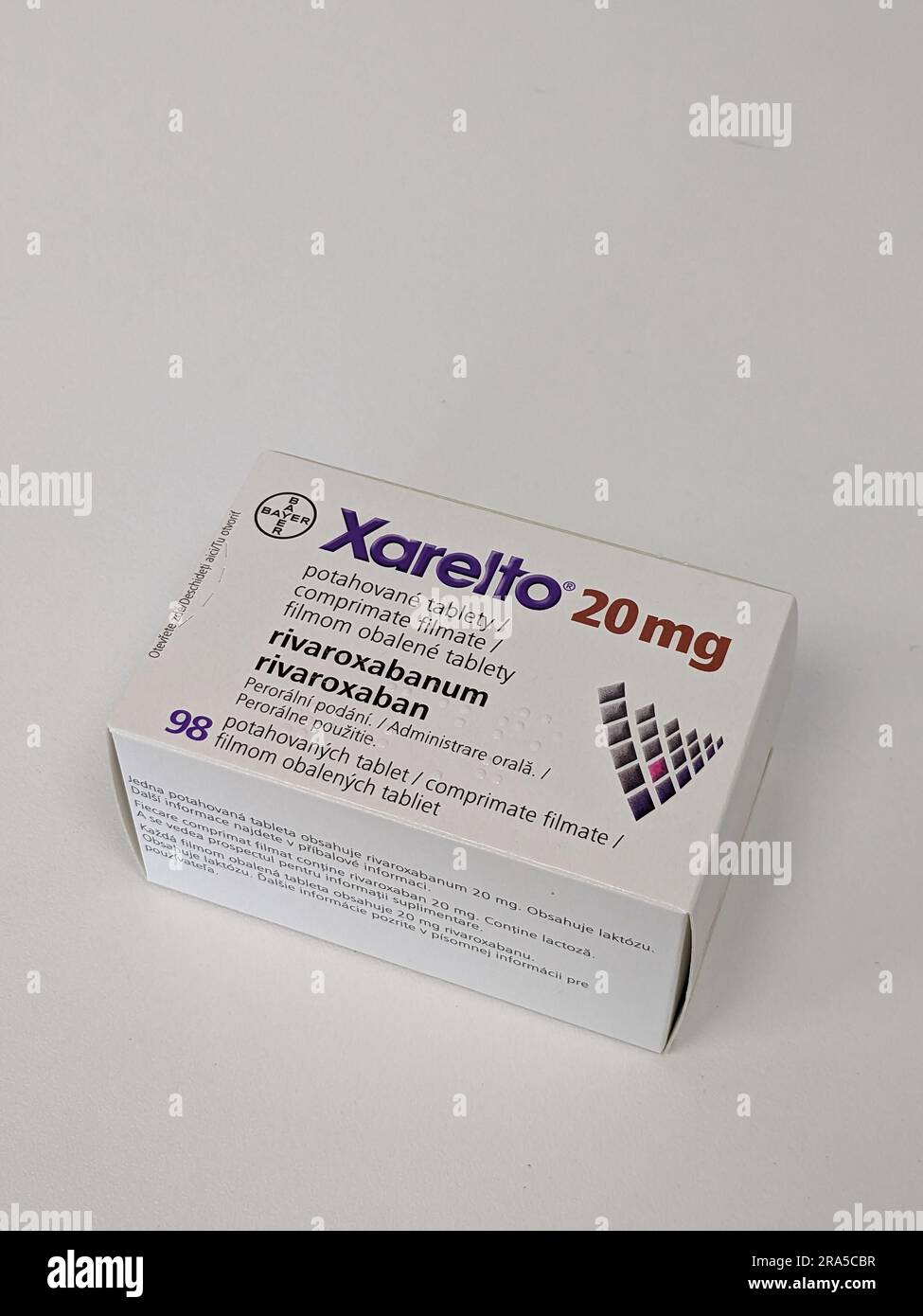 Prague, république tchèque-mai 22 2023. XARELTO, médicament pour réduire les accidents vasculaires cérébraux et les caillots sanguins de Bayer Healthcare. Banque D'Images