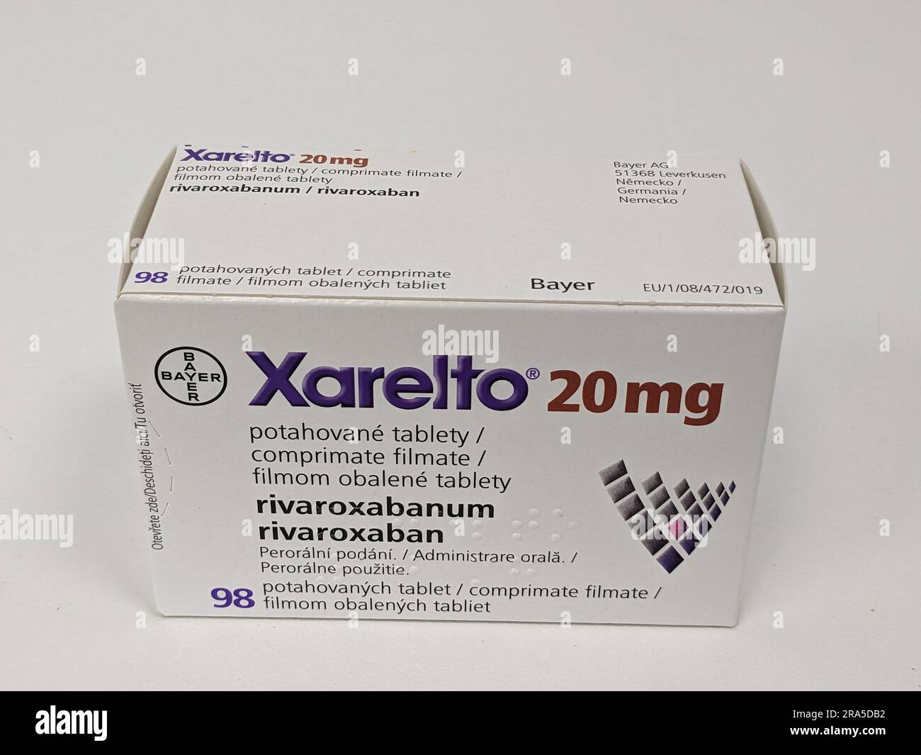 Prague, république tchèque-mai 22 2023. XARELTO, médicament pour réduire les accidents vasculaires cérébraux et les caillots sanguins de Bayer Healthcare. Banque D'Images