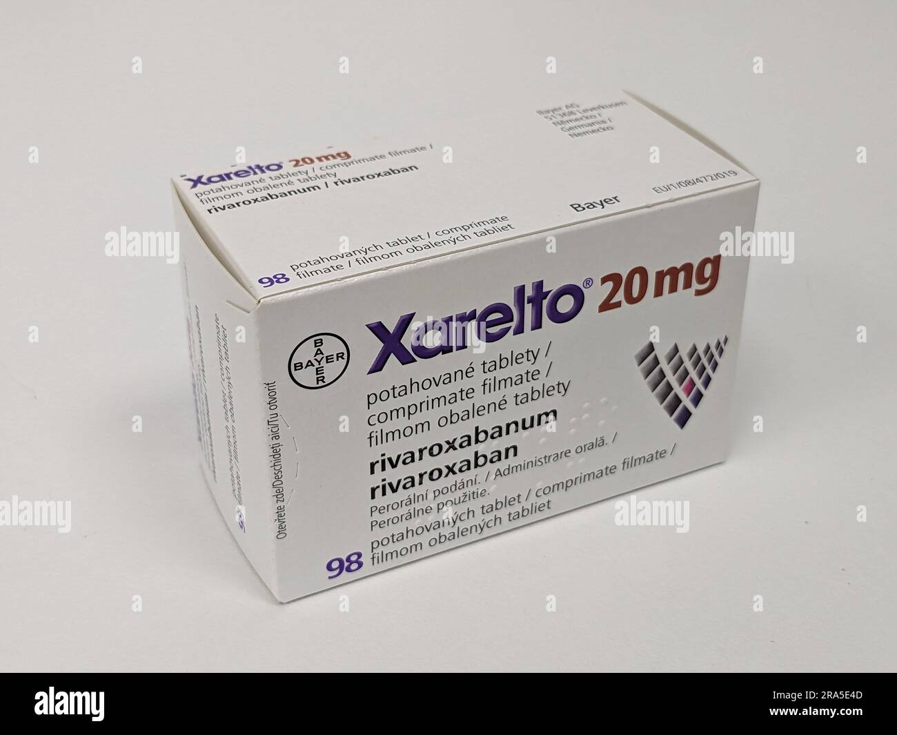 Prague, république tchèque-mai 22 2023. XARELTO, médicament pour réduire les accidents vasculaires cérébraux et les caillots sanguins de Bayer Healthcare. Banque D'Images