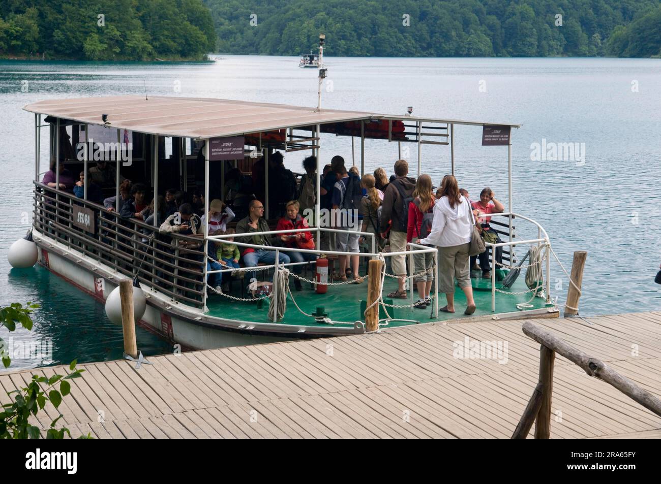 Bateau à passagers, parc national des lacs de Plitvice, Croatie, bateau d'excursion Banque D'Images