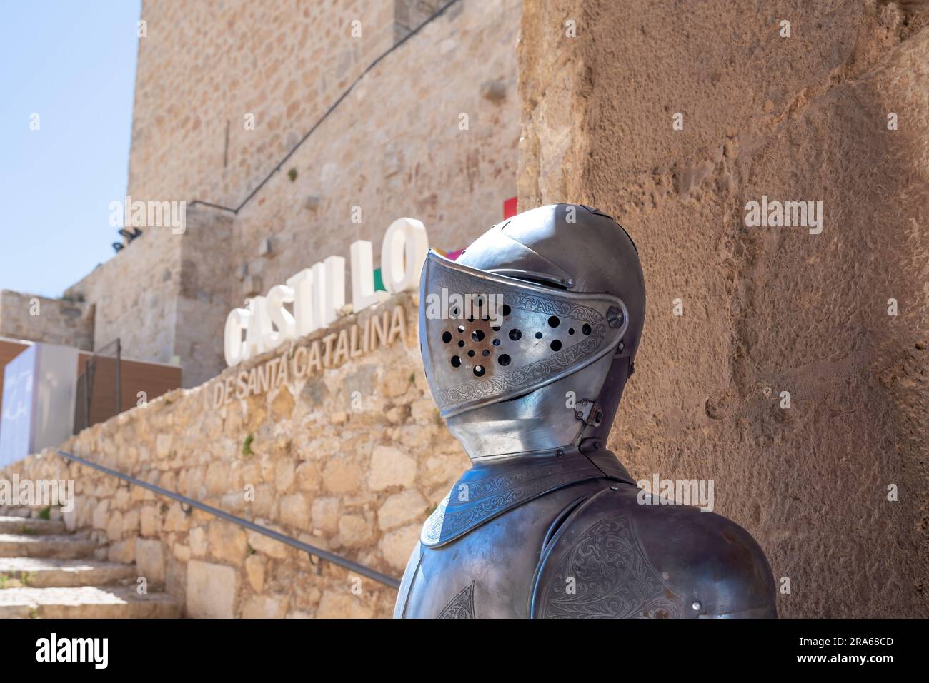 Armure médiévale de la Chevalier à l'entrée du château de Santa Catalina - Jaen, Espagne Banque D'Images