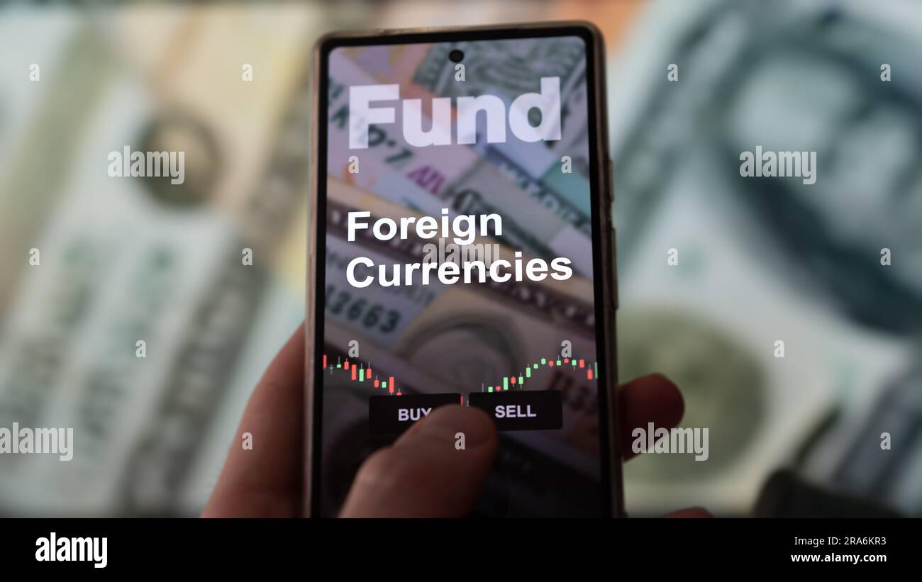 Graphique de fonds négociés en bourse, investir dans les données du marché boursier sur smartphone des devises. Analyse commerciale d'une tendance. Investir dans des fonds internationaux. Banque D'Images