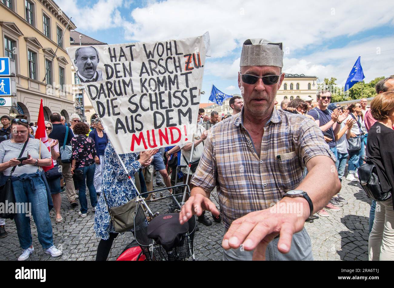 1 juillet 2023, Munich, Bavière, Allemagne : dans la tradition de la démo #Ausgehetzt très réussie de 2018 et de mars, une coalition de personnalités politiques, de partis, de syndicats et de groupes civiques a organisé la démo #Ausgetrumpt contre la haine, la division sociétale, les fake news et la menace de démocratie avant les élections Landtag à l'automne. Le mouvement a été déclenché après que le partenaire de la coalition bavaroise Hubert Aiwanger a prononcé un discours à Erding concernant la paisible minorité qui a pris la place de la démocratie. Le libellé aurait reflété ceux de l'AfD et de la société civile concernée, tout comme la rhétorique de h du CSU Banque D'Images