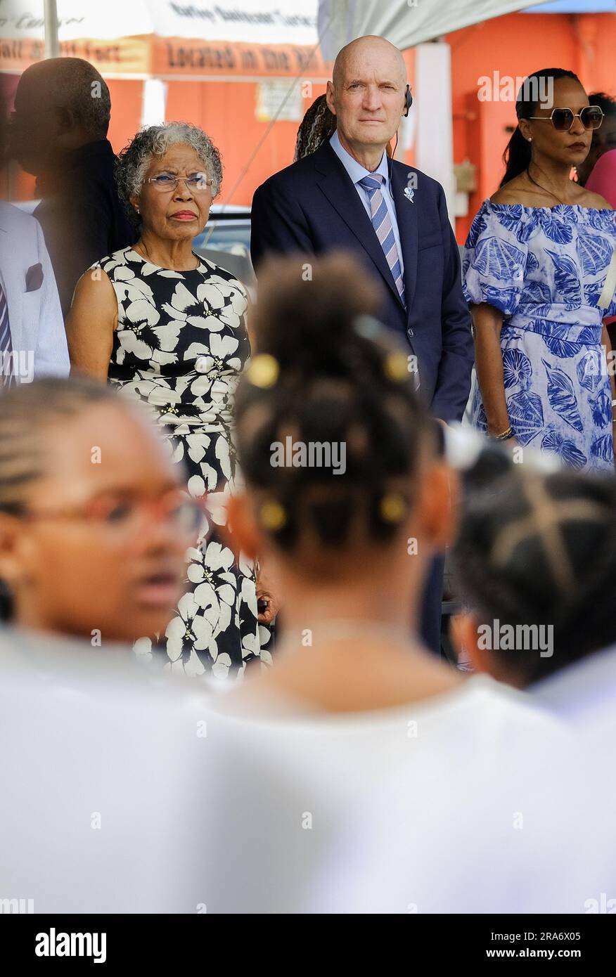 WILLEMSTAD - le ministre Ernst Kuipers (Santé publique, bien-être social et Sport) pendant la commémoration de l'esclavage à Curaçao. Sur Keti Koti, on se souvient qu'il y a exactement 150 ans, l'esclavage a pris fin sous le régime hollandais. ANP RAMSAY SOEMANTA pays-bas - belgique Out crédit: ANP/Alay Live News Banque D'Images