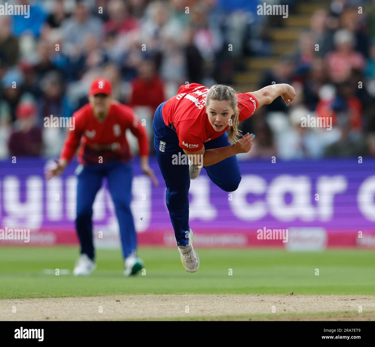 Edgbaston, Birmingham, Royaume-Uni. 1st juillet 2023. 1st Womens Ashes IT20, Angleterre contre Australie; Freya Davies d'Angleterre Bowling Credit: Action plus Sports/Alamy Live News Banque D'Images