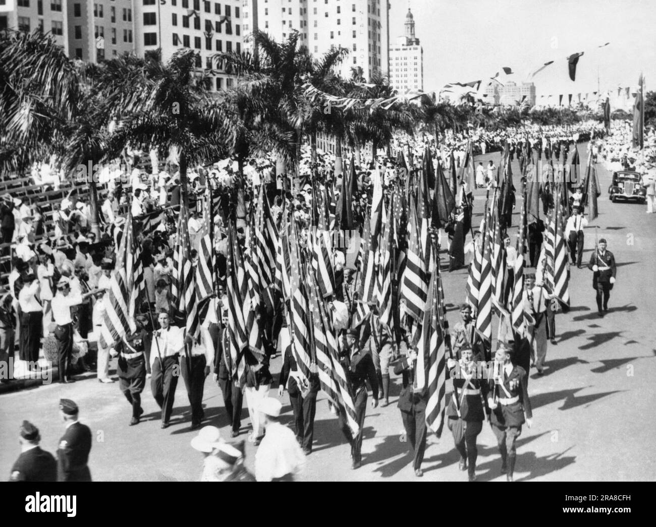 Miami, Floride: 29 octobre 1934 la Légion américaine défilé lors de leur congrès annuel à Miami avec 70 000 légionnaires présents. Banque D'Images
