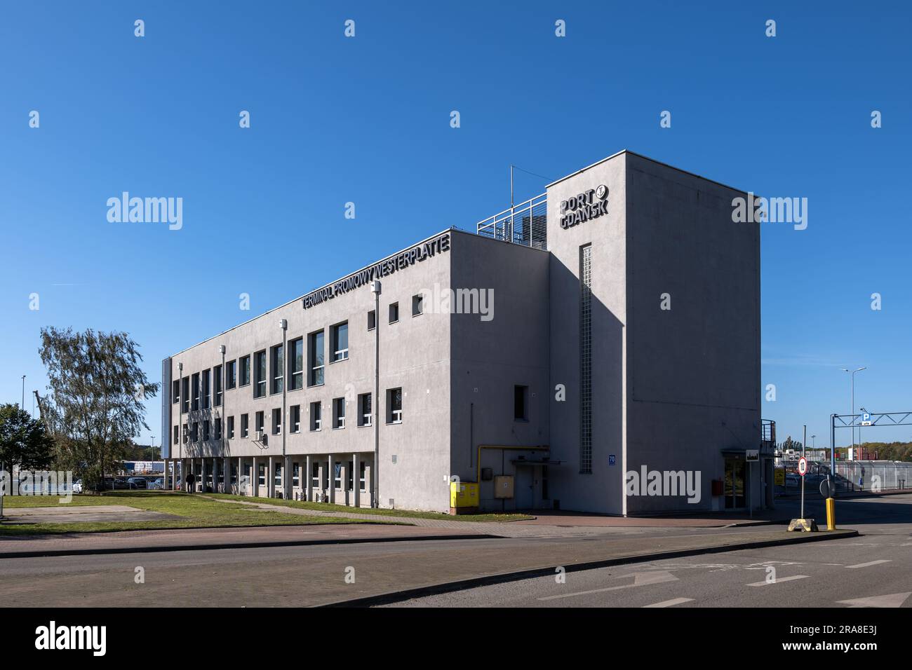 Terminal de ferry de Westerplatte à Gdansk, Pologne. Terminal de ferry pour passagers et fret situé sur le quai Obrońców Westerplatte. Banque D'Images