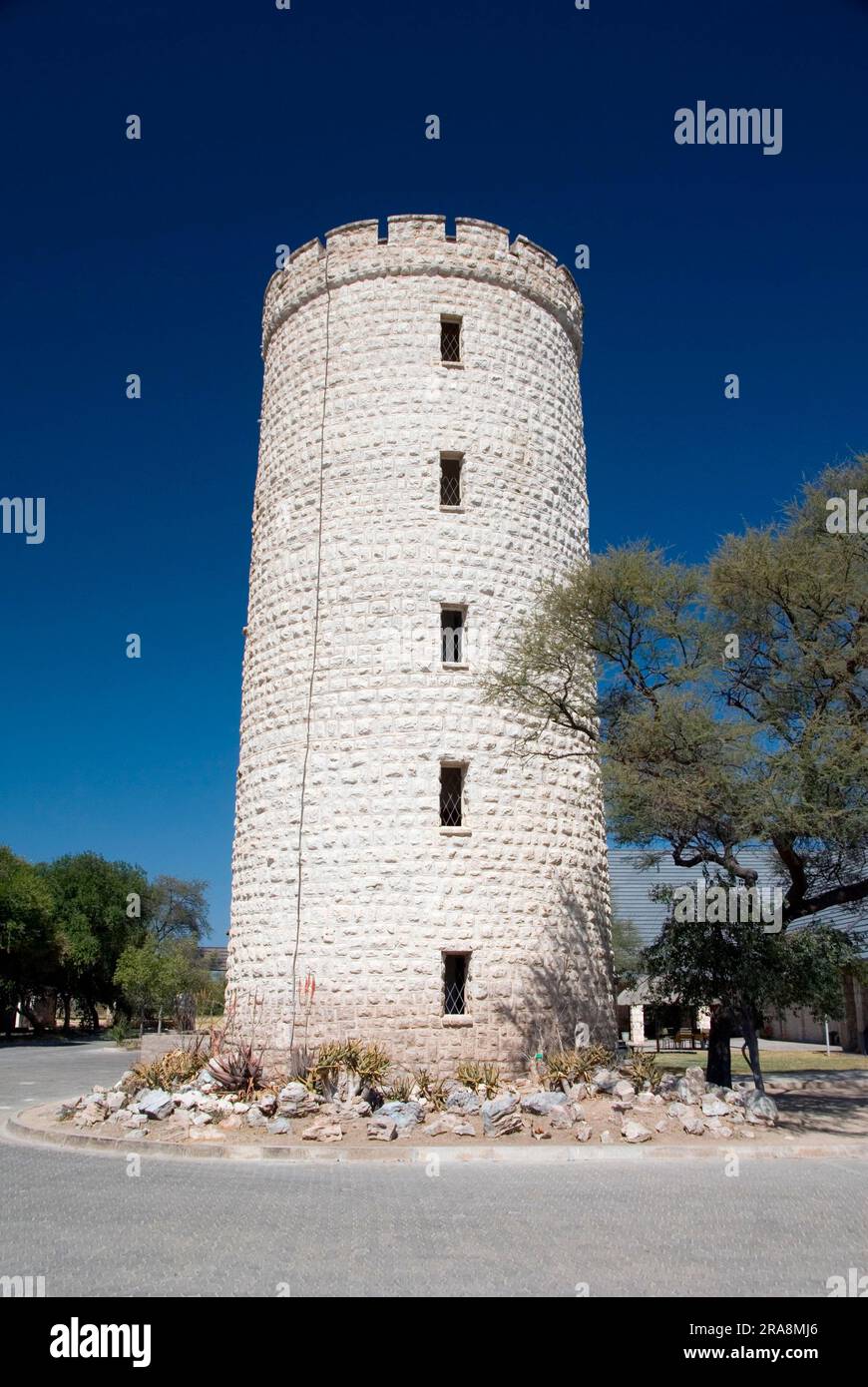 Water Tower, camp de repos Okaukuejo, parc national d'Etosha, Namibie Banque D'Images