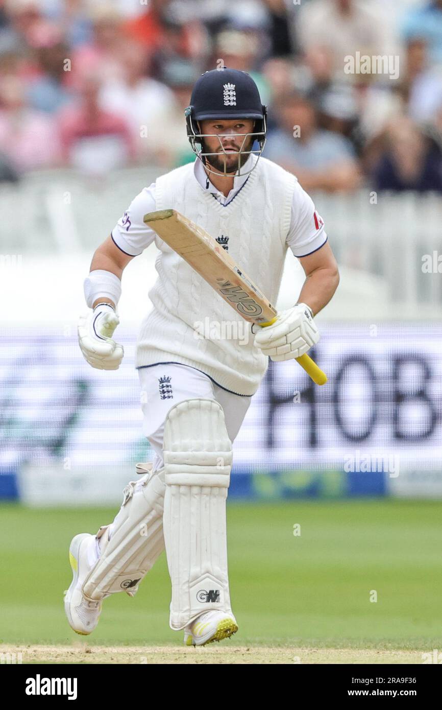 Ben Duckett d'Angleterre pendant le LV= Insurance Ashes Test Series second Test Day 5 Angleterre contre Australie à Lords, Londres, Royaume-Uni, 2nd juillet 2023 (photo de Mark Cosgrove/News Images) Banque D'Images