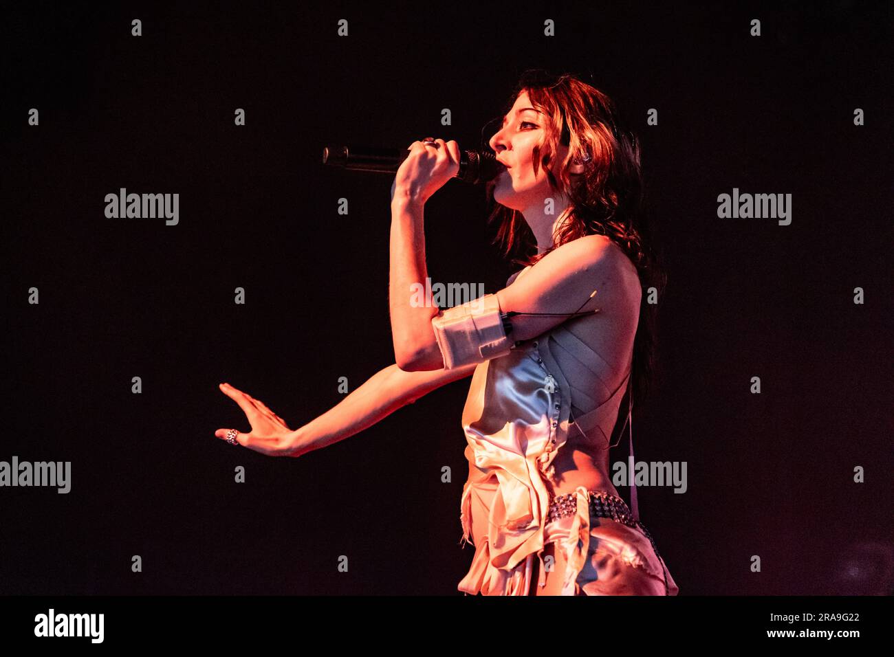 Roskilde, Danemark. 01st, juillet 2023. La chanteuse américaine Caroline Polachek donne un concert en direct pendant le festival de musique danois Roskilde Festival 2023 à Roskilde. (Crédit photo: Gonzales photo - Erling Brodersen). Banque D'Images