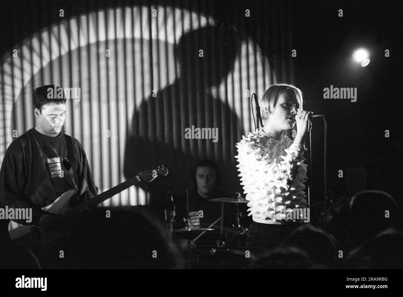 Sarah Blackwood et Chris Wilkie, du duo de danse indépendant Dubstar à l'Université Glamorgan, Treforest, pays de Galles, Royaume-Uni, le 29 novembre 1995. Photo : Rob Watkins Banque D'Images