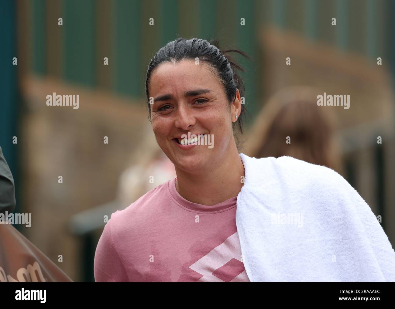 2nd juillet 2023 ; All England Lawn tennis and Croquet Club, Londres, Angleterre : journée de pratique du tournoi de tennis de Wimbledon ; ont Jabeur (TUN) Banque D'Images