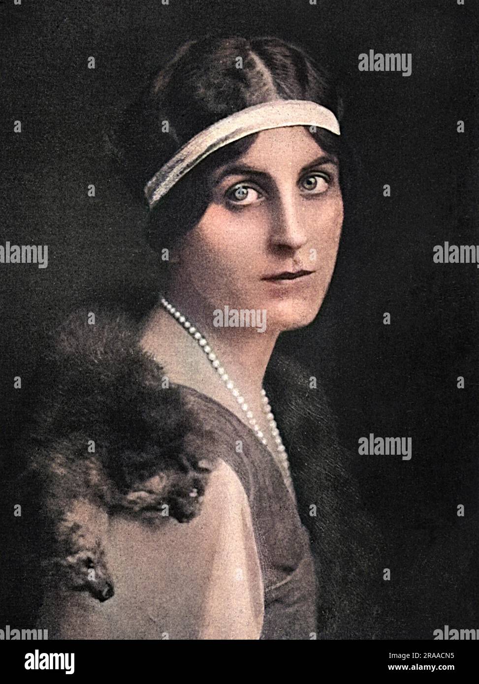 Viscountess Maidstone, anciennement Miss Margaretta Drexel, fille du millionnaire américain, philanthrope et sportif, Anthony Drexel. Margaretta épousa Guy Finch Hatton, 14th comte de Winchilsea et Nottingham en 1910. Son beau-frère était Denys Finch Hatton, le chasseur et aventurier africain de grands jeux, qui figurait dans le pseudonyme d'Isak Dinesen (Karen Blizen) en Afrique. Date: 1917 Banque D'Images