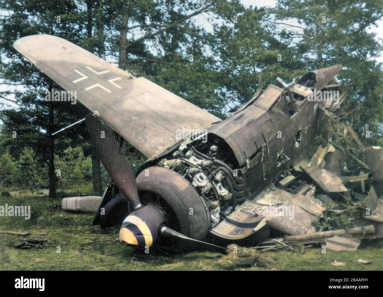 Un avion allemand s'est écrasé pendant la Seconde Guerre mondiale. Date: Vers 1940s Banque D'Images
