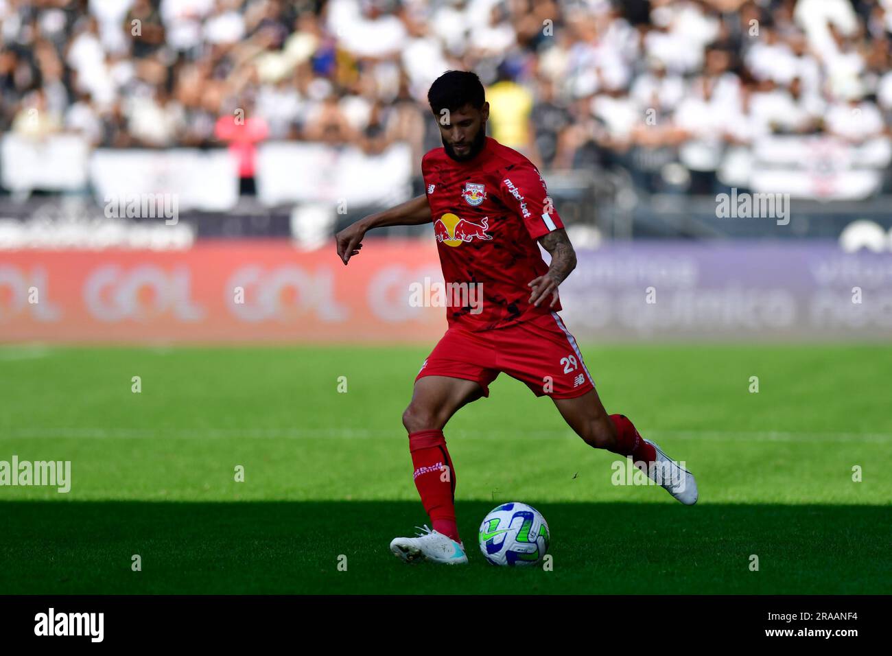 São Paulo (SP), le 2nd juillet 2023 - Soccer/CORINTHIANS-RB BRAGANTINO - Juninho Capixaba - match entre Corinthiens x Red Bull Bragantino, valable pour le treizième tour du Championnat brésilien, tenu à la Neo Quimica Arena, à l'est de São Paulo, ce dimanche matin 02. (Photo: Eduardo Carmim/Alamy Live News Banque D'Images