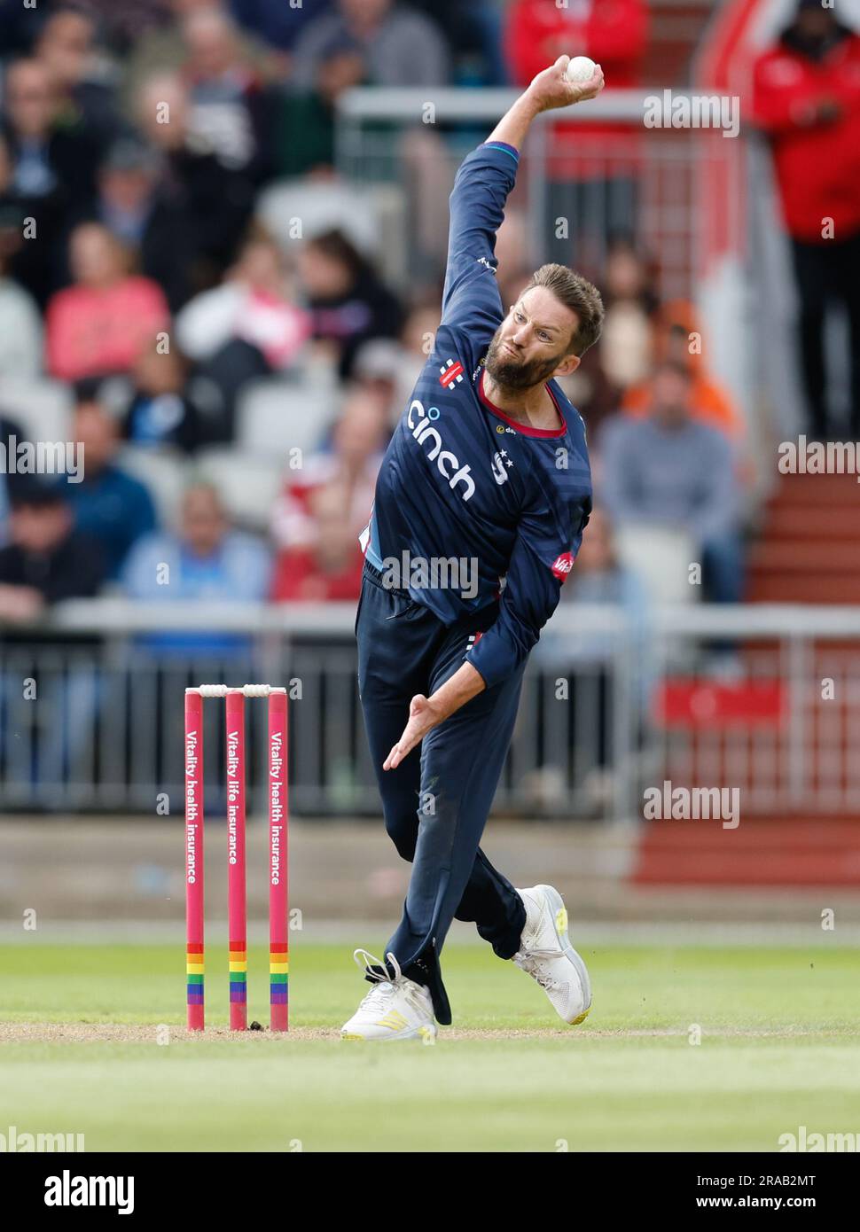 2nd juillet 2023; Old Trafford Cricket Ground, Manchester, Angleterre: Vitalité Blast T20 League Cricket, Lancashire Lightning versus Northamptonshire Steelbacks; Andrew Tye du Northamptonshire Steelbacks Bowling Banque D'Images