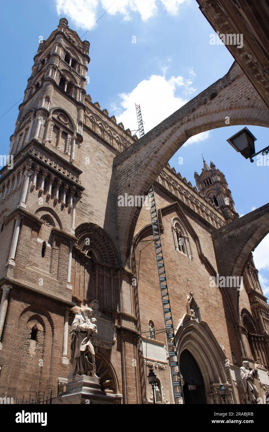 Cathédrale de Palerme - Cathédrale métropolitaine de l'Assomption de la Vierge Marie (Cattedrale Metropolitana della Santa Vergine Maria Assunta) Sicile, Italie Banque D'Images