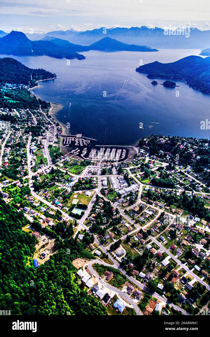 Image aérienne de Gibsons, sur la côte sud de la Colombie-Britannique, Canada Banque D'Images