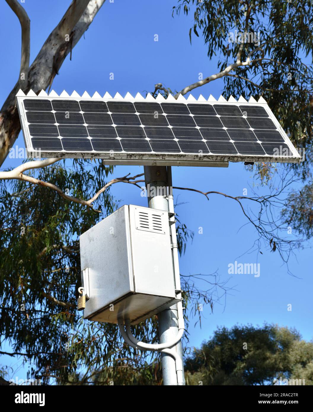 Panneau solaire avec dispositif de sécurité Banque D'Images