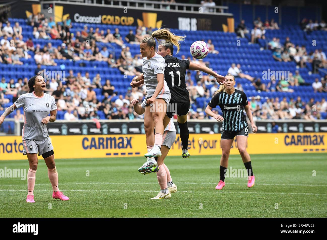Harrison, États-Unis. 02nd juillet 2023. Harrison, New Jersey, 2 juillet 2023: Sarah Gorden (11 Angel City FC) et Ali Krieger (11 Gotham FC) défendant pendant le match de la Ligue nationale de football des femmes entre Gotham FC et Angel City FC à Red Bull Arena à Harrison, États-Unis (USAGE ÉDITORIAL UNIQUEMENT). (Rebekah Wynkoop/SPP) crédit: SPP Sport Press photo. /Alamy Live News Banque D'Images