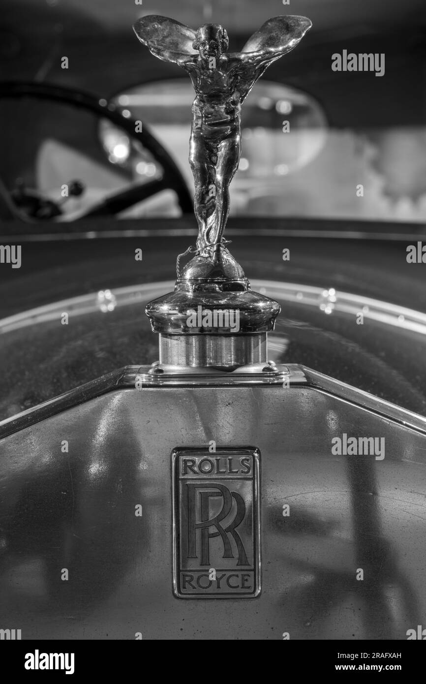 Sparkford.Somerset.United Kingdom.26 mars 2023.A Rolls Royce Phantom 2 Sedanca Deville de 1930 est en exposition au Haynes Motor Museum Banque D'Images