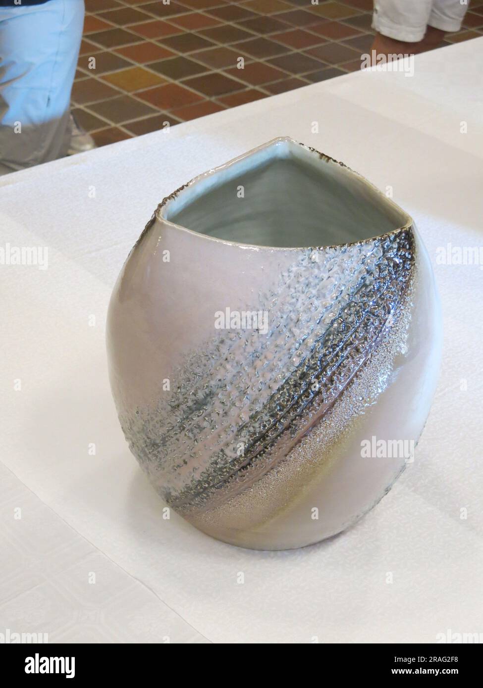 Vase shihō hanaire en céramique Hagi yaki de Tobei Tahara