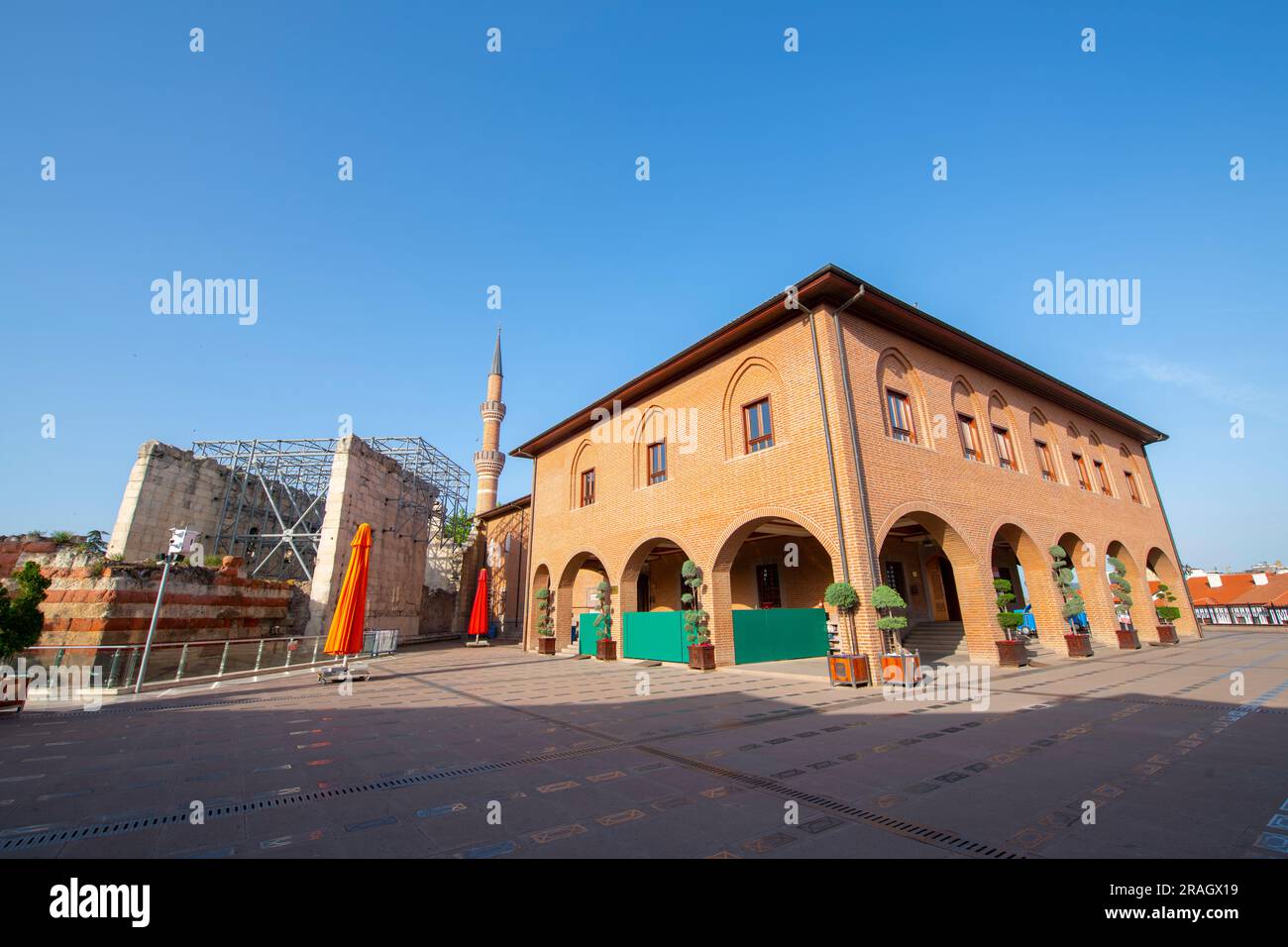 Haci Bayram Camii Mosquée et Temple d'Auguste dans la vieille Ankara près du château d'Ankara dans le district d'Altindag, ville d'Ankara, Turquie. Cette mosquée a été construite i Banque D'Images