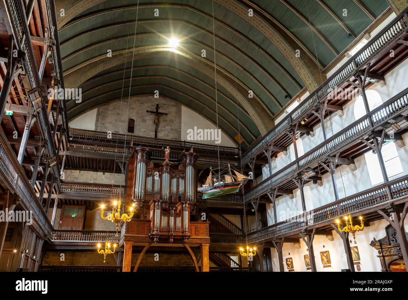 Église Saint-Jean-Baptiste (basque : San Joan Bataiatzailearen eliza est une église catholique romaine située sur la commune de Saint-Jean-de-Luz, département français o Banque D'Images