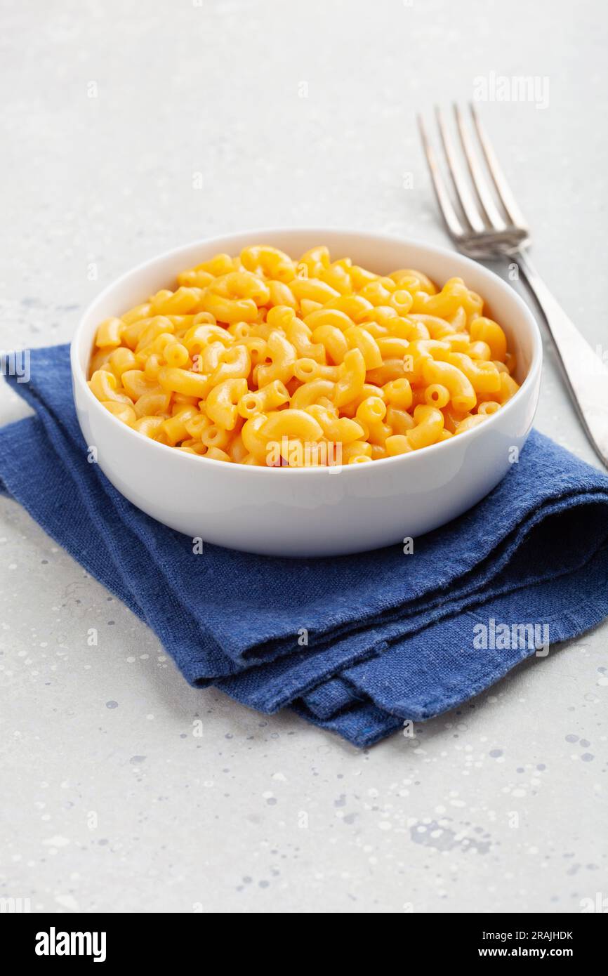 Macaroni crémeux américain et pâtes au fromage Banque D'Images