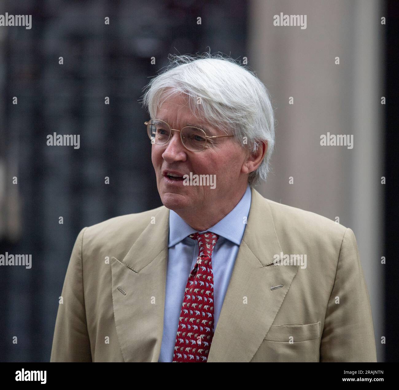 Downing Street, Londres, Royaume-Uni. 4th juillet 2023. Andrew Mitchell député, ministre du développement de Downing Street. Crédit : Malcolm Park/Alay Live News Banque D'Images