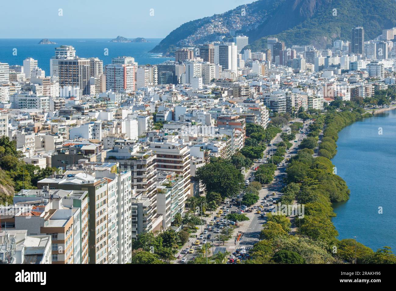 Vue de la lagune rodrigo de freitas à Rio de Janeiro au Brésil. Banque D'Images