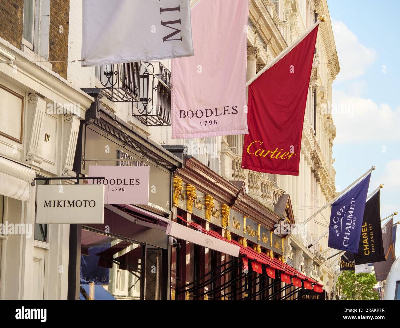 Panneaux de magasins haut de gamme sur Bond Street, Londres, Royaume-Uni Banque D'Images