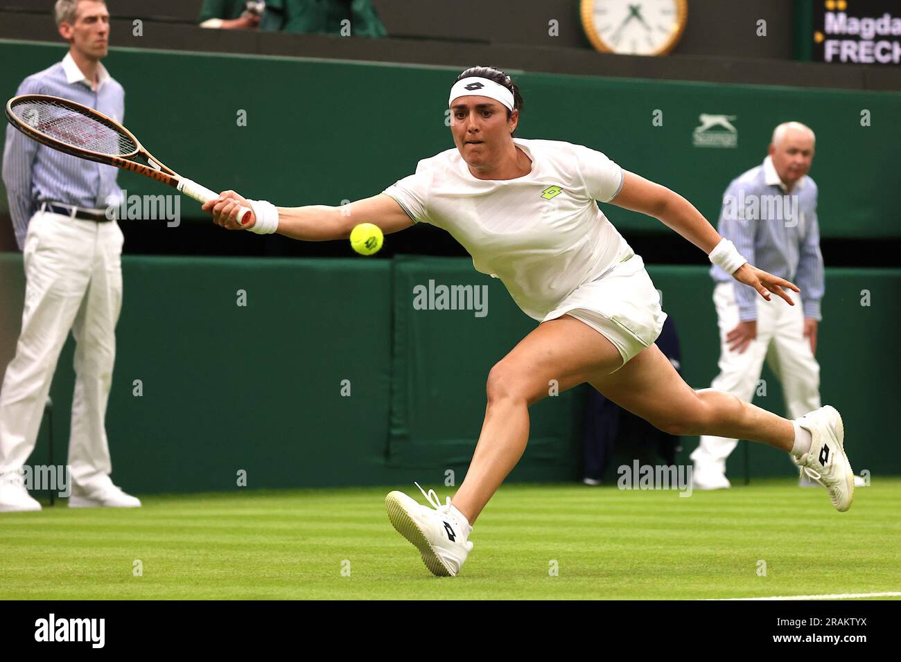 Londres, Inglaterra. 04th juillet 2023. Ons Jabeur (TUN) lors du tournoi de Wimbledon 2023 qui s'est tenu à Londres, en Angleterre. Crédit: Andre Chaco/FotoArena/Alamy Live News Banque D'Images
