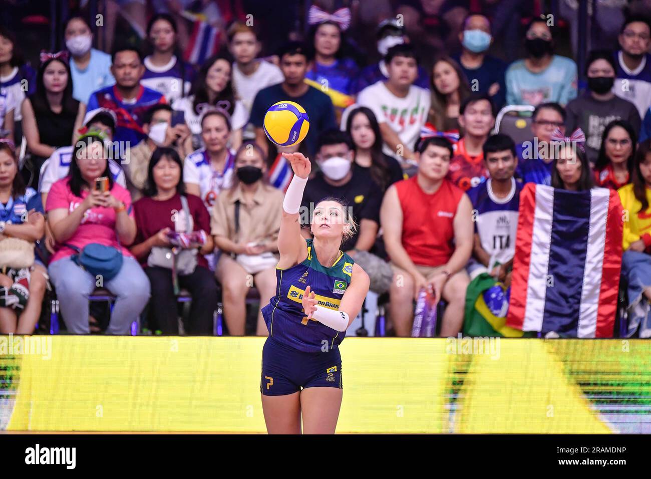 Bangkok, Thaïlande. 02nd juillet 2023. Rosamaria du Brésil vu en action pendant la Ligue des Nations femmes de volley-ball FIVB entre la Thaïlande et le Brésil au stade intérieur de Hua Mak. Score final; Thaïlande 0:3 Brésil. Crédit : SOPA Images Limited/Alamy Live News Banque D'Images