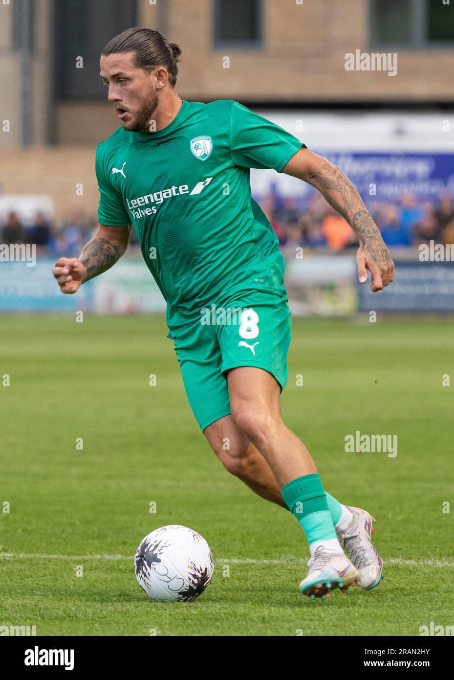 Matlock, Derbyshire, Angleterre 4th juillet 2023. Danny Rowe de Chesterfield au ballon, pendant le Matlock Town football Club V Chesterfield football Club au Proctor Cars Stadium, amical d'avant-saison (Credit image: ©Cody Froggatt/Alamy Live news) Banque D'Images