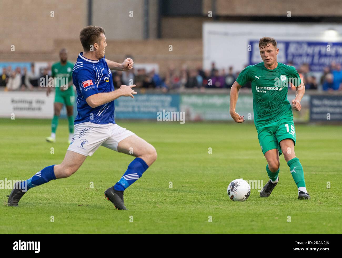 Matlock, Derbyshire, Angleterre 4th juillet 2023. Chesterfield nouvelle signature Bailey Hobson roule sur le ballon, pendant le Matlock Town football Club V Chesterfield football Club au Proctor Cars Stadium, amical d'avant-saison (Credit image: ©Cody Froggatt/Alamy Live news) Banque D'Images