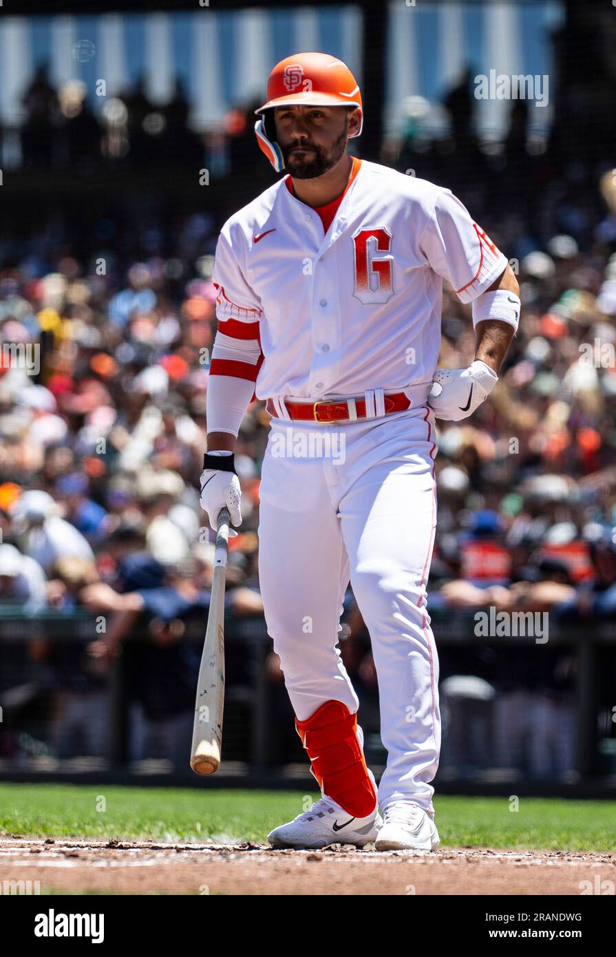 Juillet 04 2023 San Francisco CA, États-Unis Michael Conforto (8), le joueur de terrain droit de San Francisco, est à la batte lors du match MLB entre les Mariners de Seattle et les Giants de San Francisco à Oracle Park San Francisco Calif. Thurman James/CSM Banque D'Images