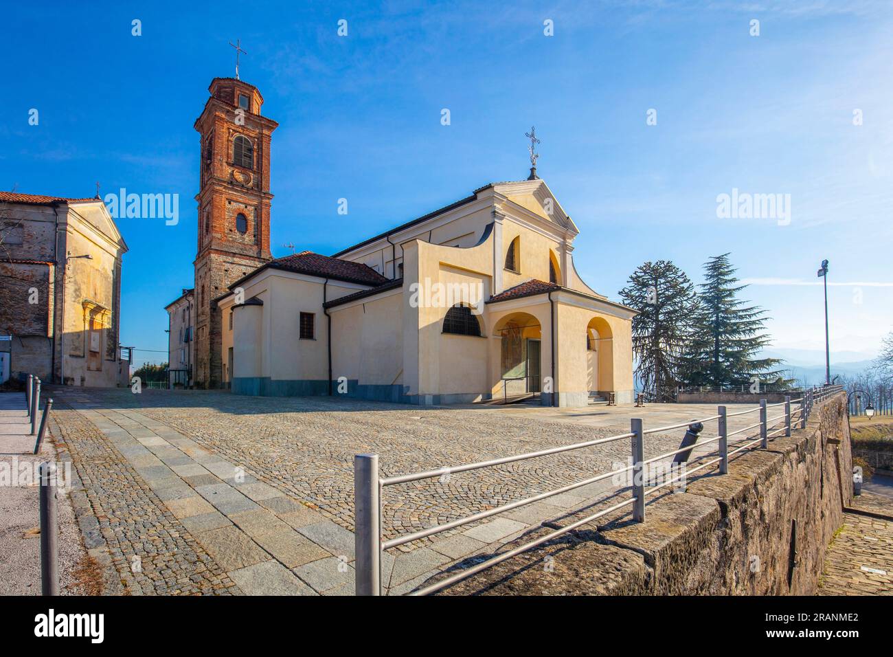 Église des Saints Pierre et Paul (Chiesa dei SS Pietro e Paolo), Vicoforte, Cuneo, Piémont, Italie Banque D'Images