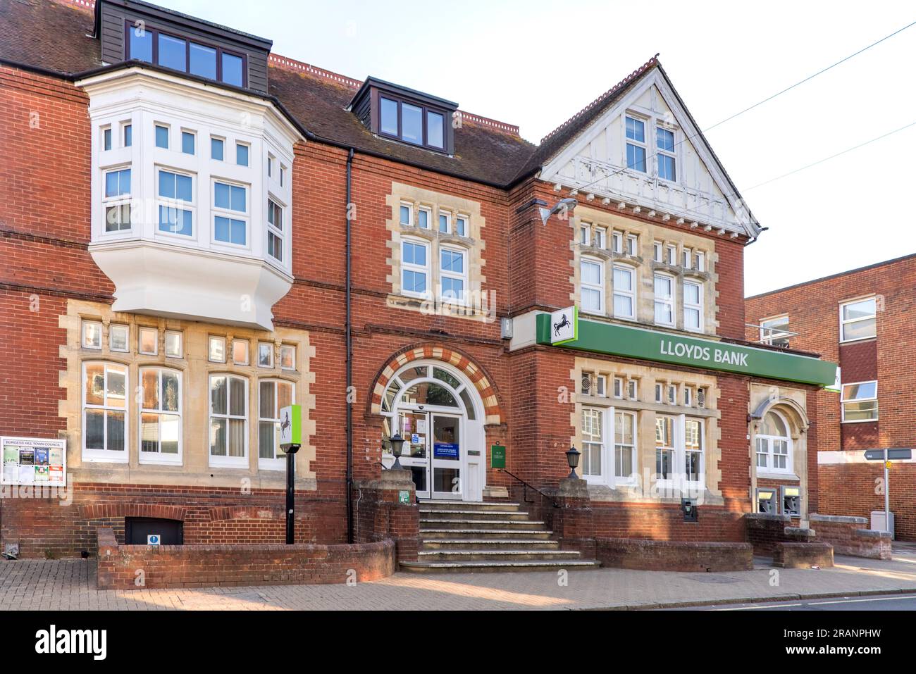 une succursale traditionnelle de la banque lloyds, l'une des rares à gauche dans burgess hill west sussex Banque D'Images
