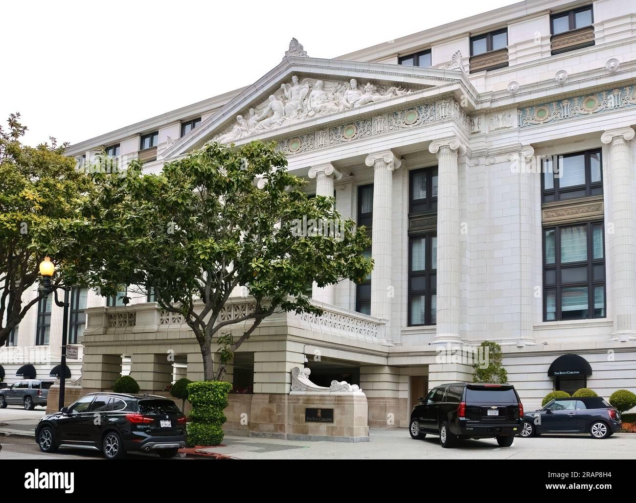 Anciennement Metropolitan Life HQ façade et entrée de l'hôtel de luxe Ritz-Carlton 600 Stockton Street Nob Hill San Francisco Californie États-Unis Banque D'Images
