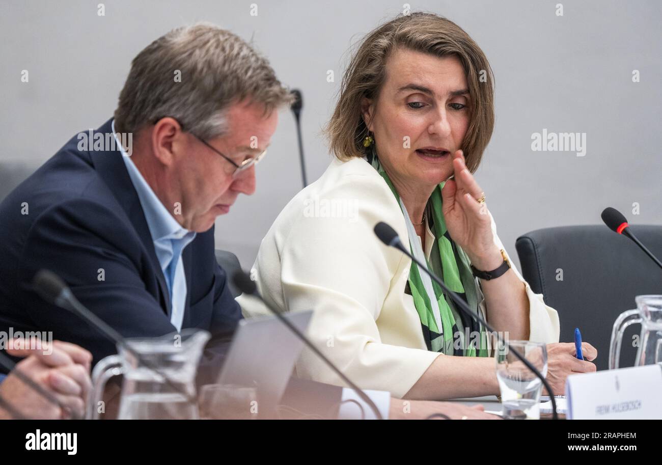 LA HAYE - Directeur an Lemaire de la société chimique de Dordrecht Chemours lors de l'audition avec la Commission des infrastructures et de la gestion de l'eau à la Chambre des représentants. Le comité parlementaire lui a parlé des effets secondaires nocifs des SPFA et de ce que son entreprise a fait avec ses connaissances des substances perfluoroalkyles et polyfluoroalkyles. ANP LEX VAN LIESHOUT pays-bas sorti - belgique sorti Banque D'Images