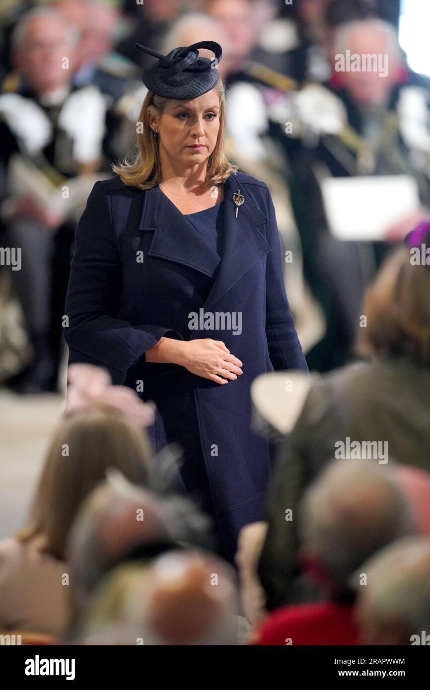 Le leader de la Chambre des communes Penny Mordaunt arrive pour le service national de Thanksgiving et la dédicace du roi Charles III et de la reine Camilla, et pour la présentation des honneurs d'Écosse, à la cathédrale St Giles, à Édimbourg. Date de la photo : mercredi 5 juillet 2023. Banque D'Images