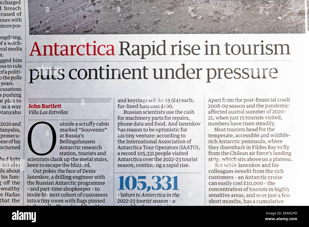 'Antarctique l'essor rapide du tourisme met le continent sous pression' le journal Guardian titre article sur l'environnement 26 juin 2023 Londres Angleterre Royaume-Uni Banque D'Images