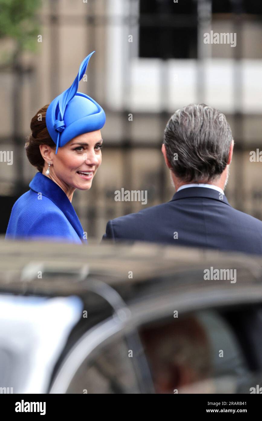 La princesse de Galles, connue sous le nom de duchesse de Rothesay en Écosse, quitte la cathédrale St Giles à Édimbourg, après le service national de Thanksgiving et la dédicace du roi Charles III et de la reine Camilla, et la remise des honneurs d'Écosse. Date de la photo : mercredi 5 juillet 2023. Banque D'Images