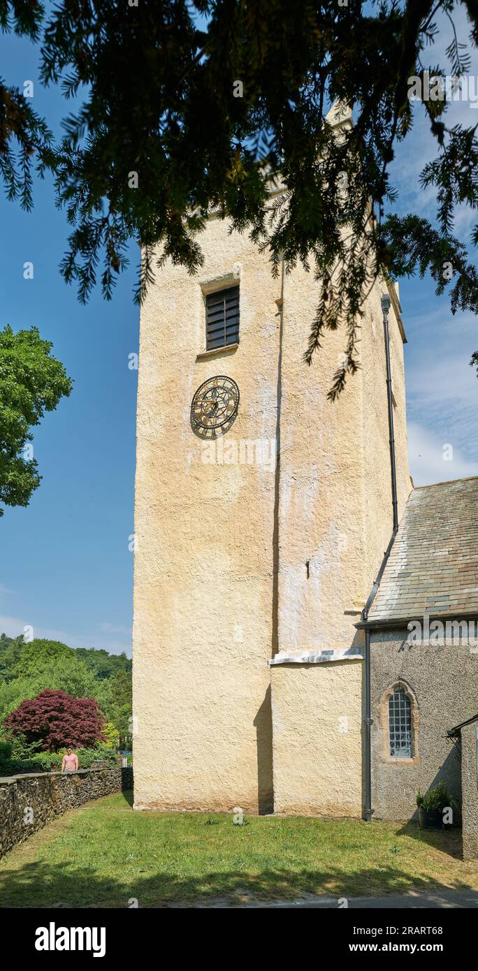 Église paroissiale, dédiée au roi Oswald de Northumbrie (mort en 642 après J.-C.), dans le village de Grasmere, Lake District, Cumbria, Angleterre. Banque D'Images
