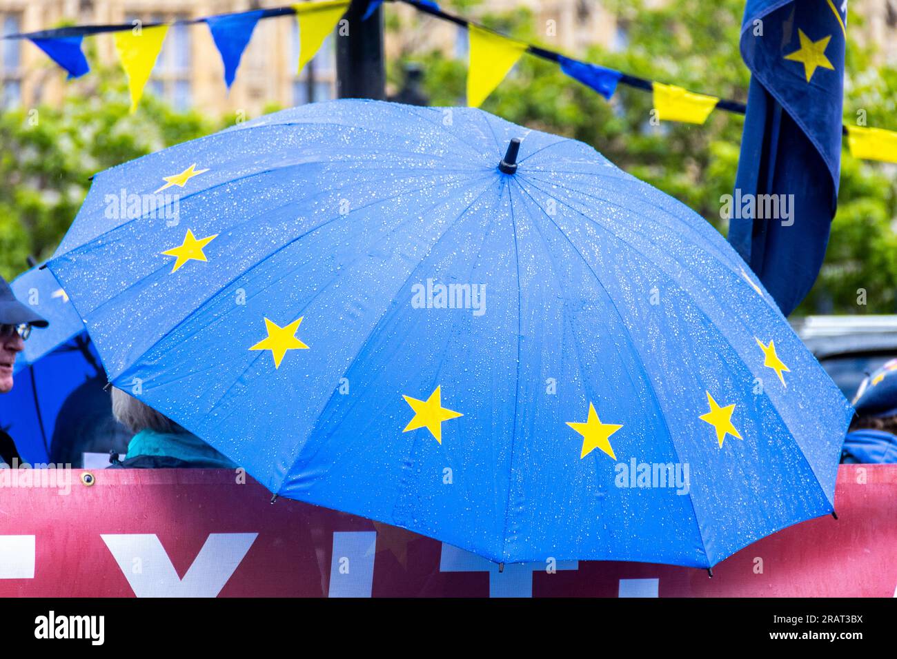 Londres, Royaume-Uni. 05 juillet 2023. Un groupe restreint de manifestants anti-Brexit et pro-UE engagés se sont rassemblés aujourd’hui, exprimant leur appel à rejoindre l’Union européenne et exprimant leur désaccord envers le gouvernement conservateur. Crédit : Sinai Noor/Alamy Live News Banque D'Images