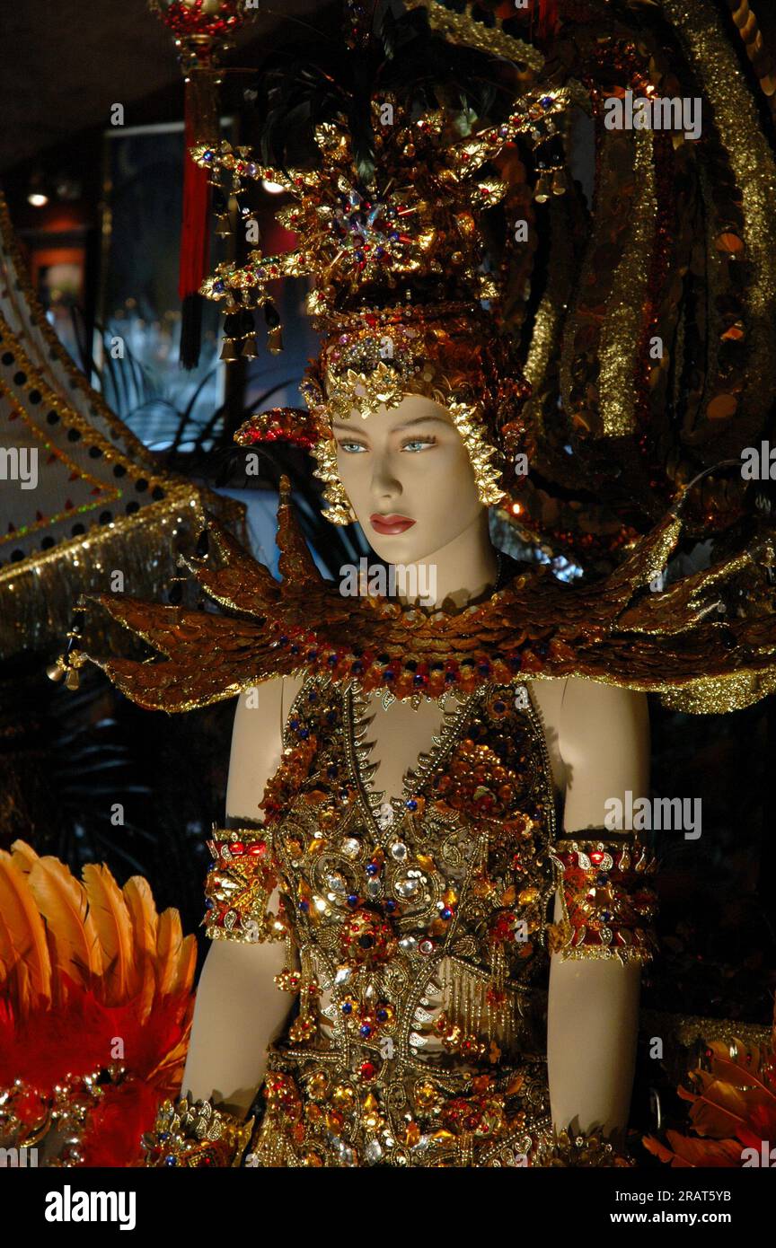 Mannequin pour l'exposition du costume typique de carnaval dans les îles Canaries Banque D'Images