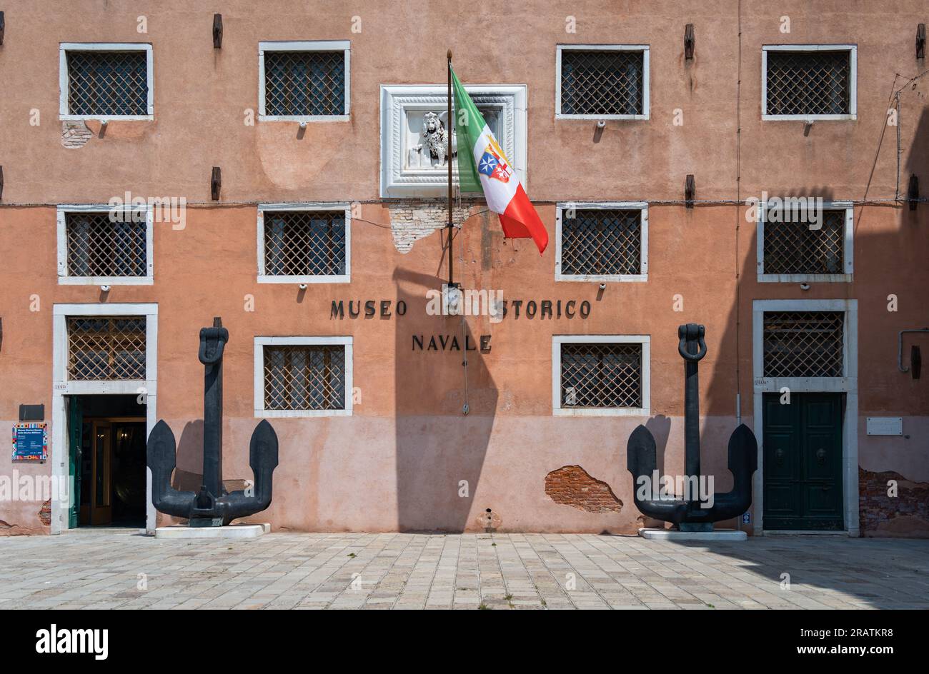Venise, Italie - Mai 29 2023 : vue avec le bâtiment d'entrée du Museo Storico navale di Venezia Banque D'Images