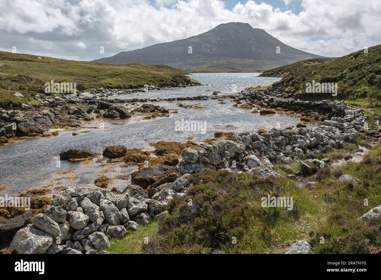 Loch Euphort et South Lee Mountain View à Clachan Burrabhal, Uist, North Uist, Outer Hebrides, Western Isles, Écosse, Royaume-Uni Banque D'Images