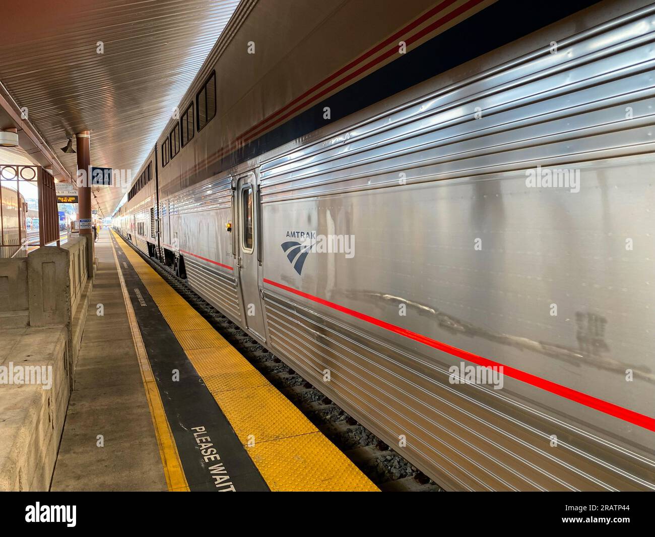 Train quittant Union Station Banque D'Images